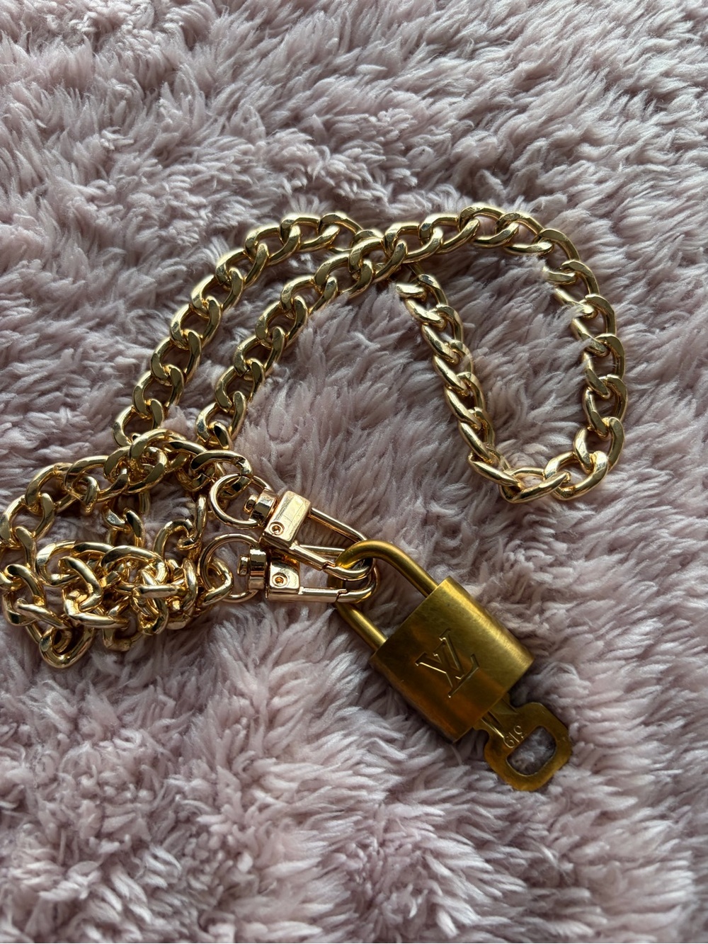 Authentic Louis Vuitton Padlock & Matching Key #319 curb Chain Necklace